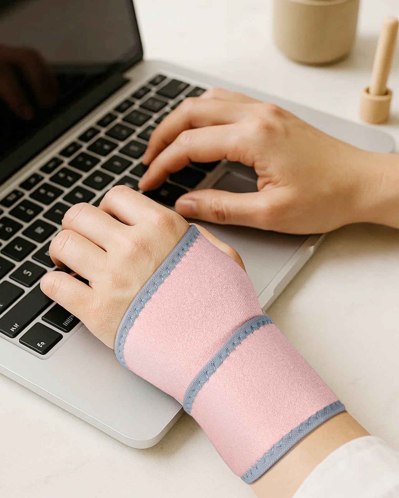 Carpal Tunnel Wrist Brace for Women - 2 Pack Wrist Brace, Adjustable Fits Both Right & Left Hands for Night Support Tendonitis Arthritis Tennis Typing Sprained Sports Pain Relief