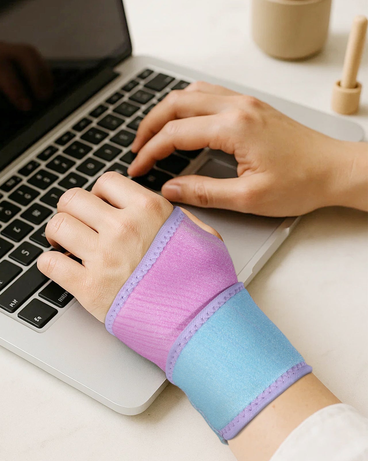 Carpal Tunnel Wrist Brace for Women - 2 Pack Wrist Brace, Adjustable Fits Both Right Left Hands for Night Support Tendonitis Lifting Arthritis Tennis Sprained Typing Sports